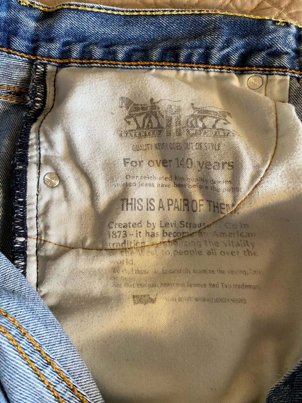 Levi's 505 Straight Leg Jeans in Medium Wash Denim - Picture 5 of 7